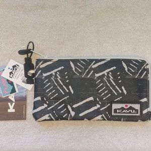 Kavu Cammi Clutch Carbon Copy
